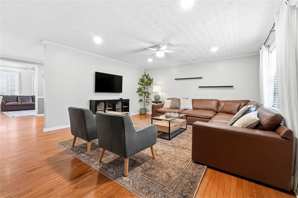 126 Midway Road Marietta, GA 30064 - Photo 8 of 41