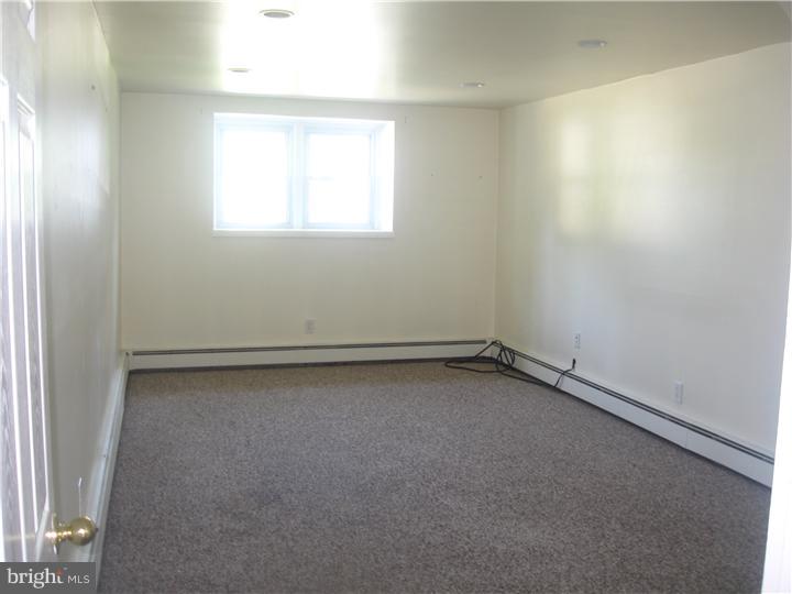 865 Fernhill Road Abington, PA 19038 - Photo 11 of 20 Gallery Image 11