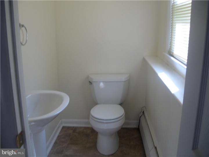865 Fernhill Road Abington, PA 19038 - Photo 16 of 20 Gallery Image 16