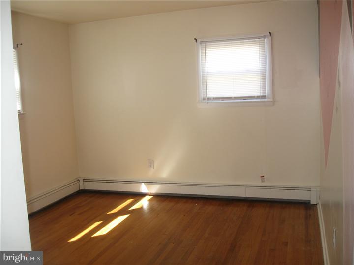 865 Fernhill Road Abington, PA 19038 - Photo 19 of 20 Gallery Image 19