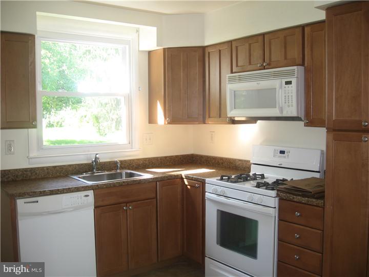 865 Fernhill Road Abington, PA 19038 - Photo 9 of 20 Gallery Image 9