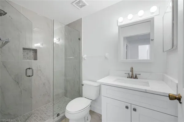 $2,200 | 3250 Cypress Glen Way, Unit 402, Naples, FL 34109
