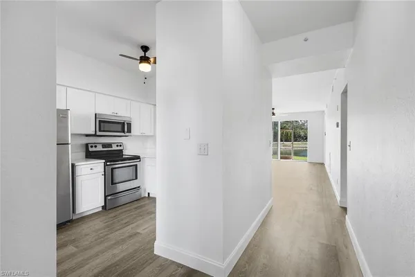 $2,200 | 3250 Cypress Glen Way, Unit 402, Naples, FL 34109