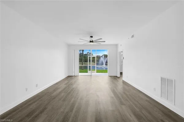 $2,200 | 3250 Cypress Glen Way, Unit 402, Naples, FL 34109