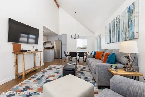 $925,000 | 1864 Pioneer Trail, Driggs, ID 83422