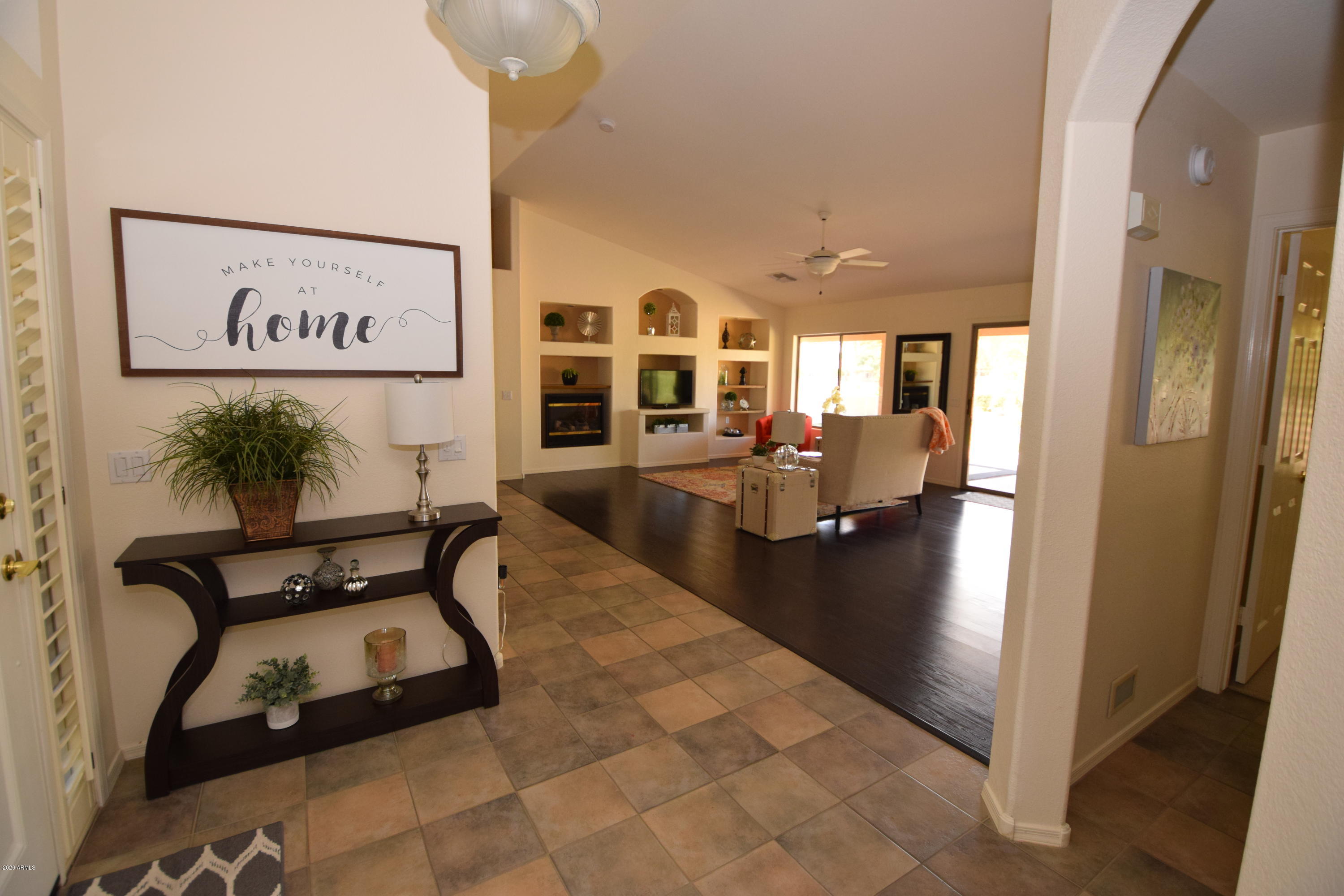 15571 Piccadilly Road Goodyear, AZ 85395 - Photo 5 of 28 DSC_0182