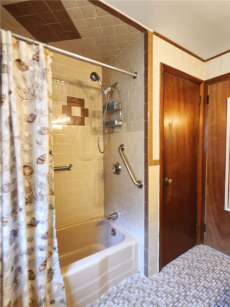 7 Dell Street Coventry, RI 02816 - Photo 16 of 26