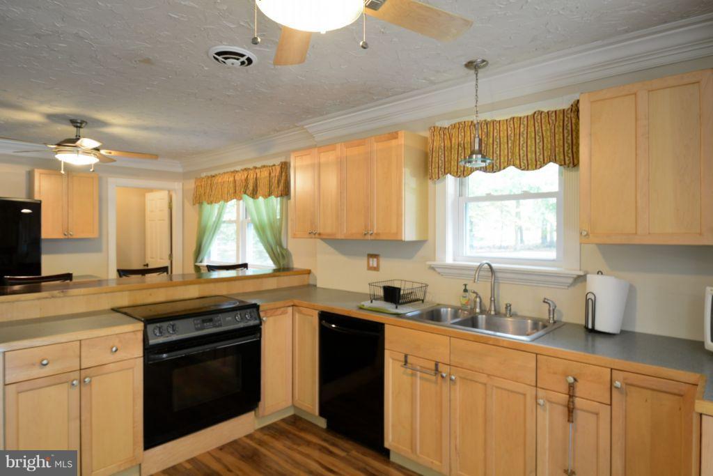 14101 Duckett Road Brandywine, MD 20613 - Photo 11 of 27 Kitchen