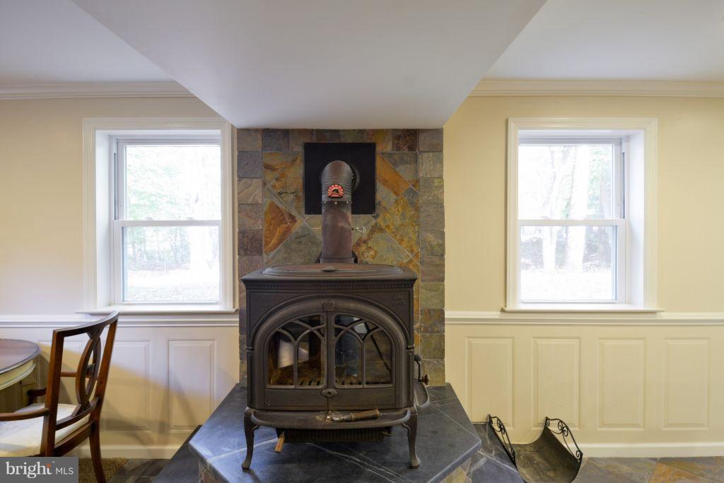 14101 Duckett Road Brandywine, MD 20613 - Photo 18 of 27 Family Room