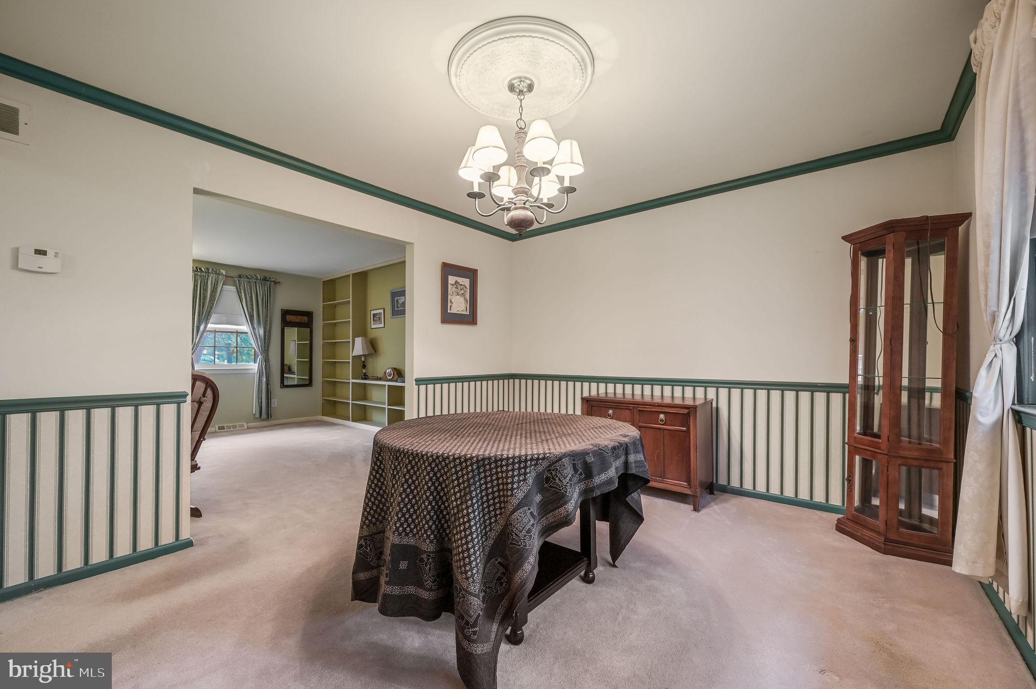 131 Merion Road Dover, DE 19904 - Photo 8 of 27 Crown Molding