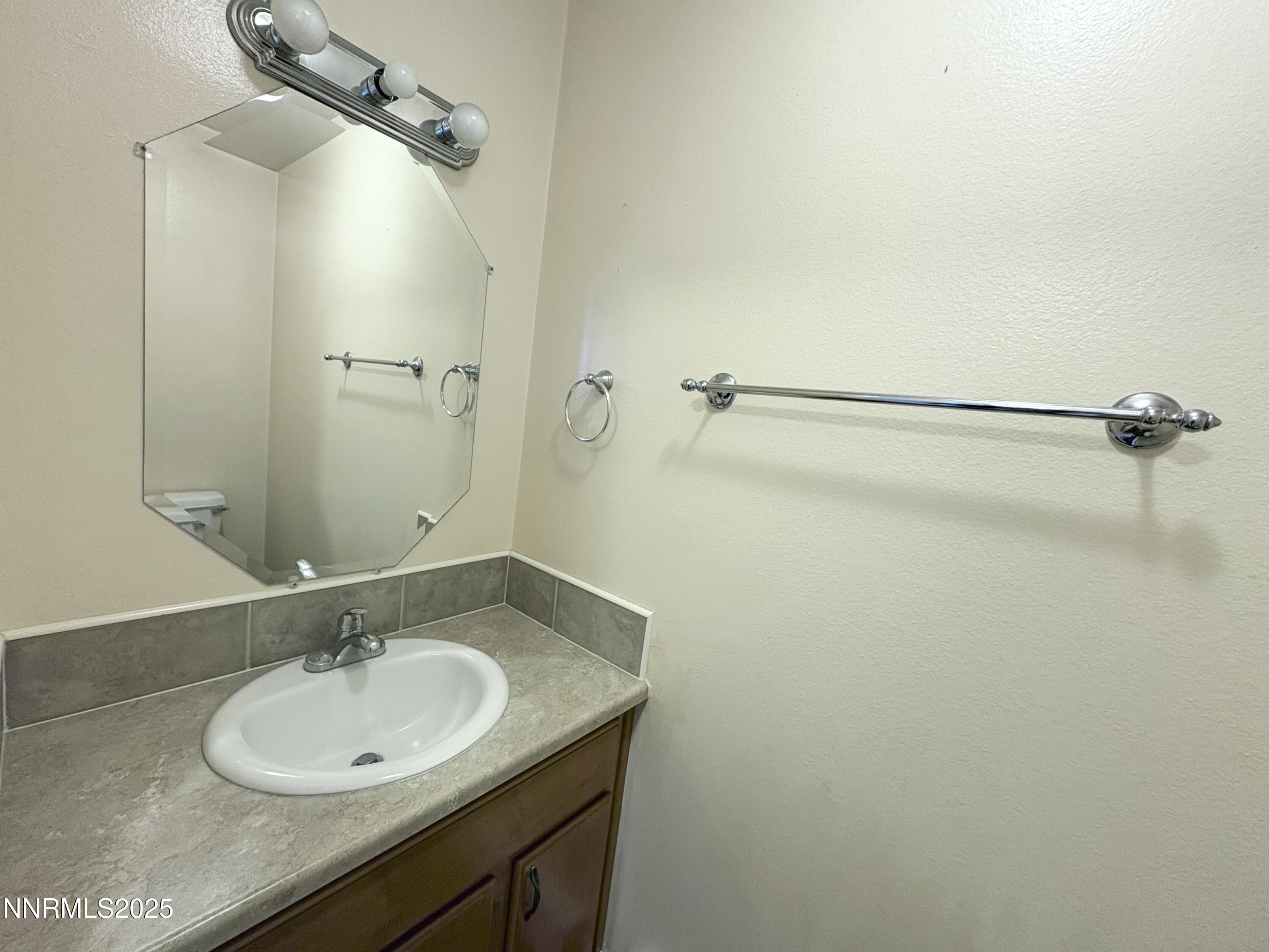 165 Smithridge Park Reno, NV 89502 - Photo 11 of 33 IMG_4364