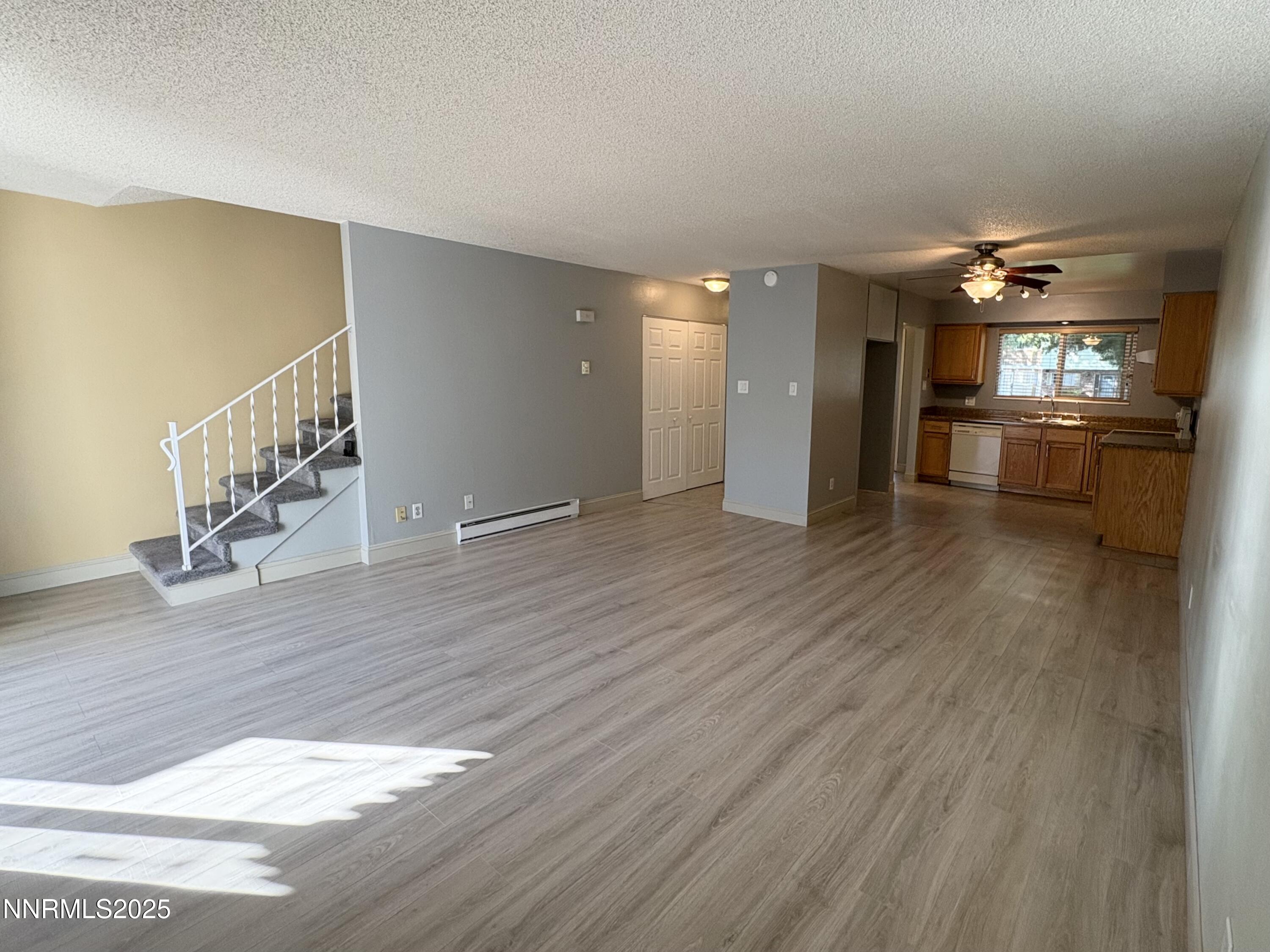 165 Smithridge Park Reno, NV 89502 - Photo 7 of 33 IMG_4355