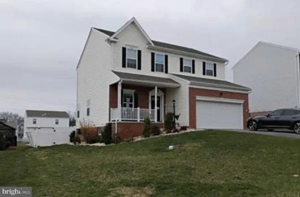 $331,200 | 405 Gardenia Drive, Rostraver Township, PA 15012