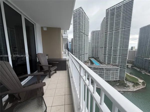 $5,800 | 801 Brickell Key Boulevard, Unit 3008, Miami, FL 33131