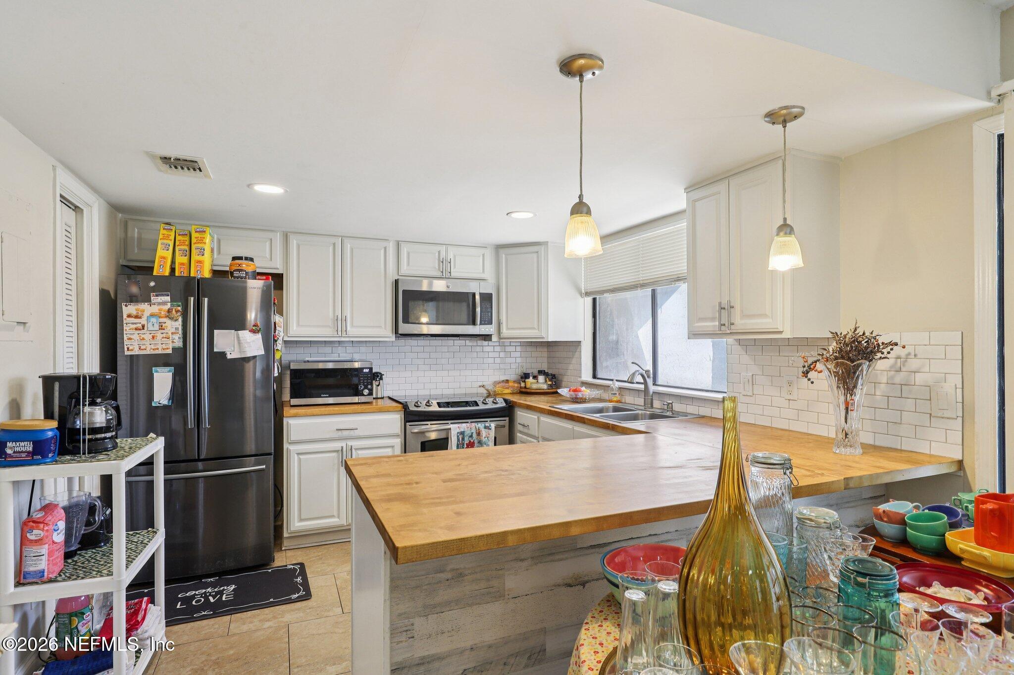 3517 Peeler Road, Unit 13 Jacksonville, FL 32277 - Photo 14 of 33 Kitchen