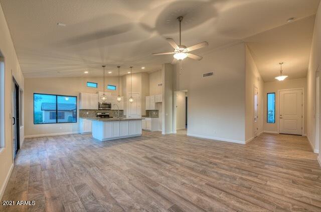 16538 West Sleepy Ranch Road Surprise, AZ 85387 - Photo 11 of 39 1658 p23