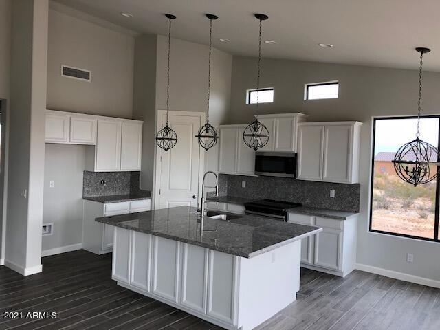 16538 West Sleepy Ranch Road Surprise, AZ 85387 - Photo 18 of 39 !!! Miss 6
