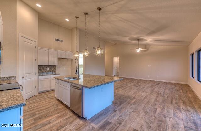 16538 West Sleepy Ranch Road Surprise, AZ 85387 - Photo 9 of 39 1658 p21