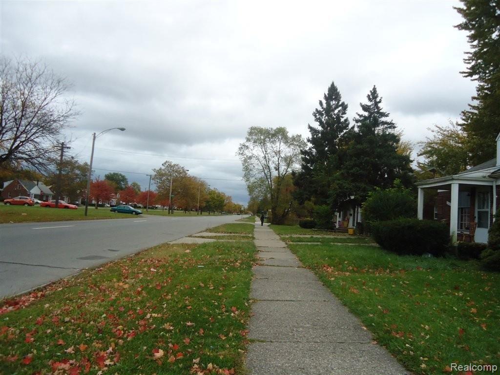 18622 Moross Road Detroit, MI 48224 - Photo 2 of 3 STREET.JPG