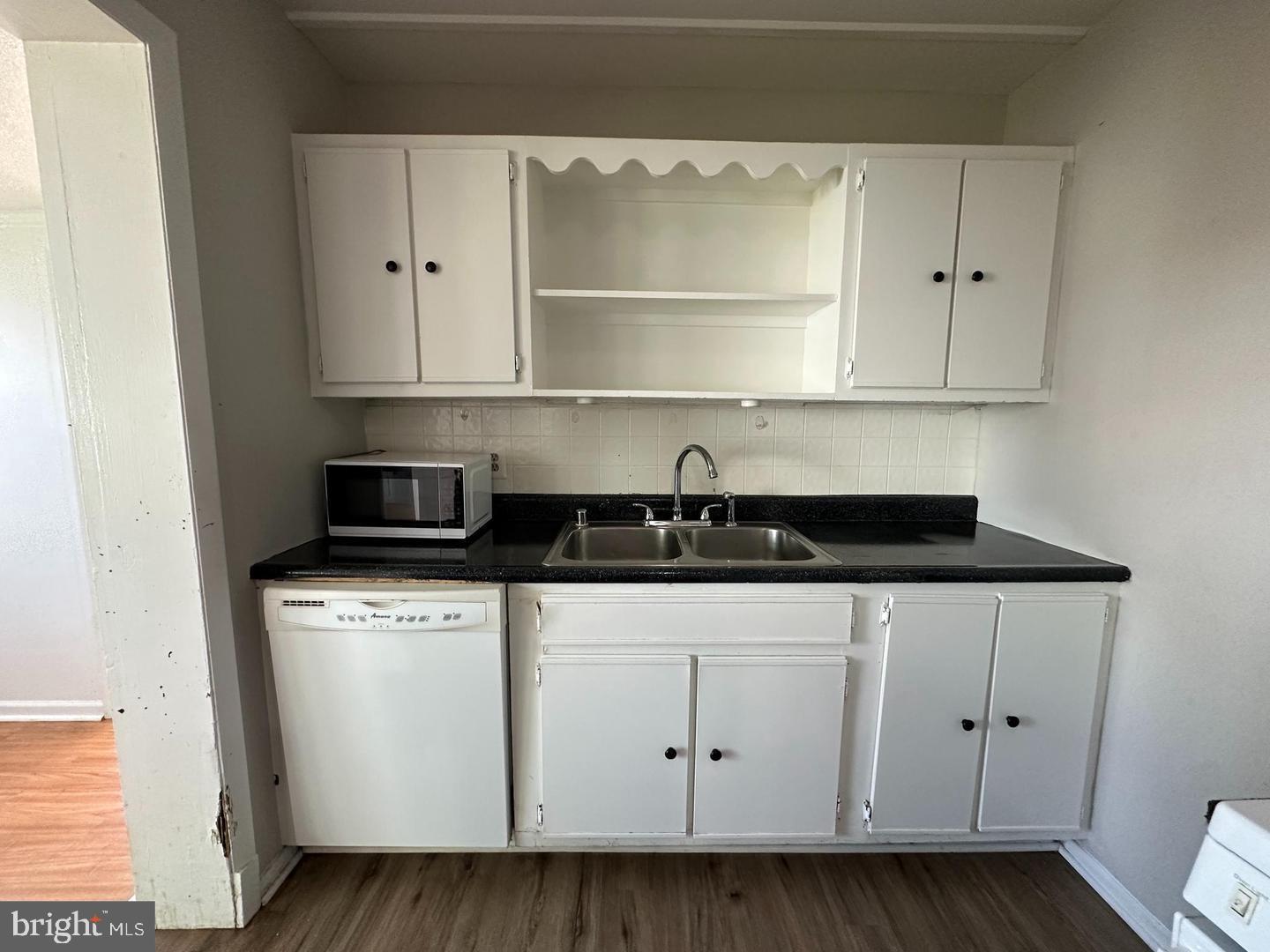 2019 Leonard Road Falls Church, VA 22043 - Photo 8 of 19 Charming kitchen with modern touches.