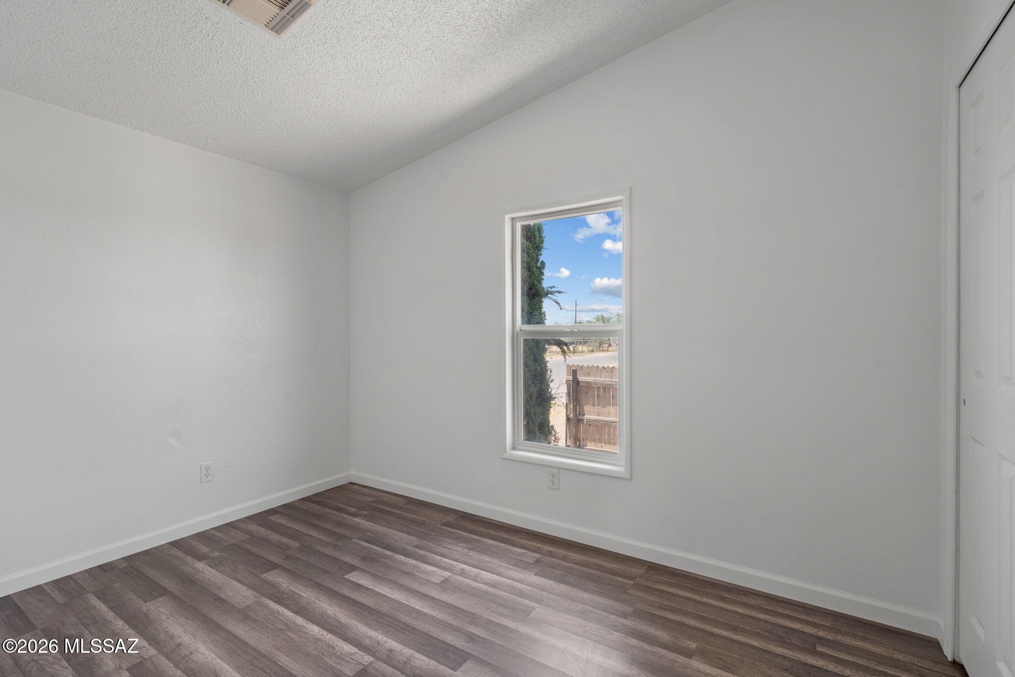 5955 South Arrow Road Tucson, AZ 85757 - Photo 24 of 32 Bedroom
