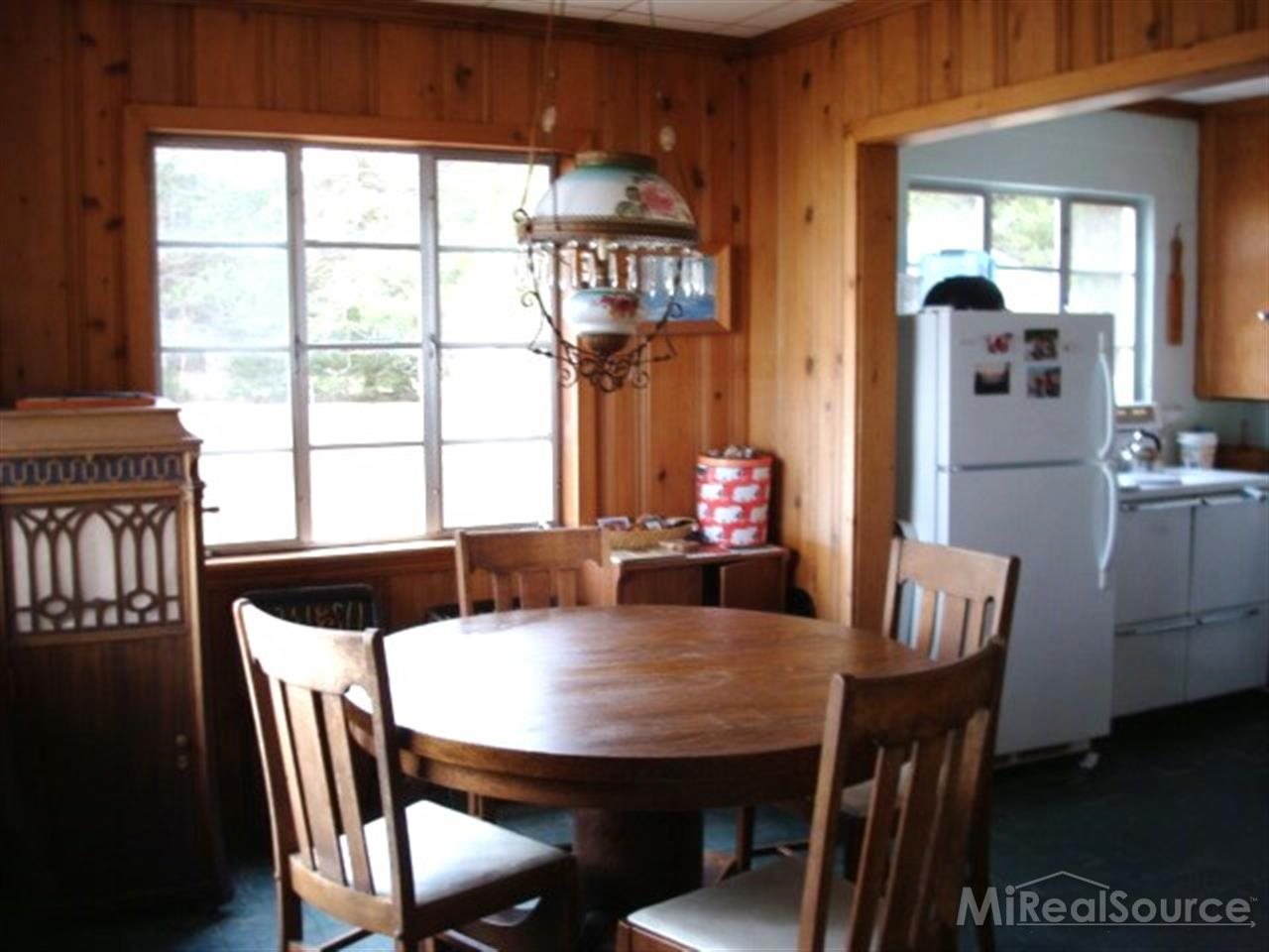 3074 North Lakeshore Road Deckerville, MI 48427 - Photo 3 of 13 31190056-2.JPG