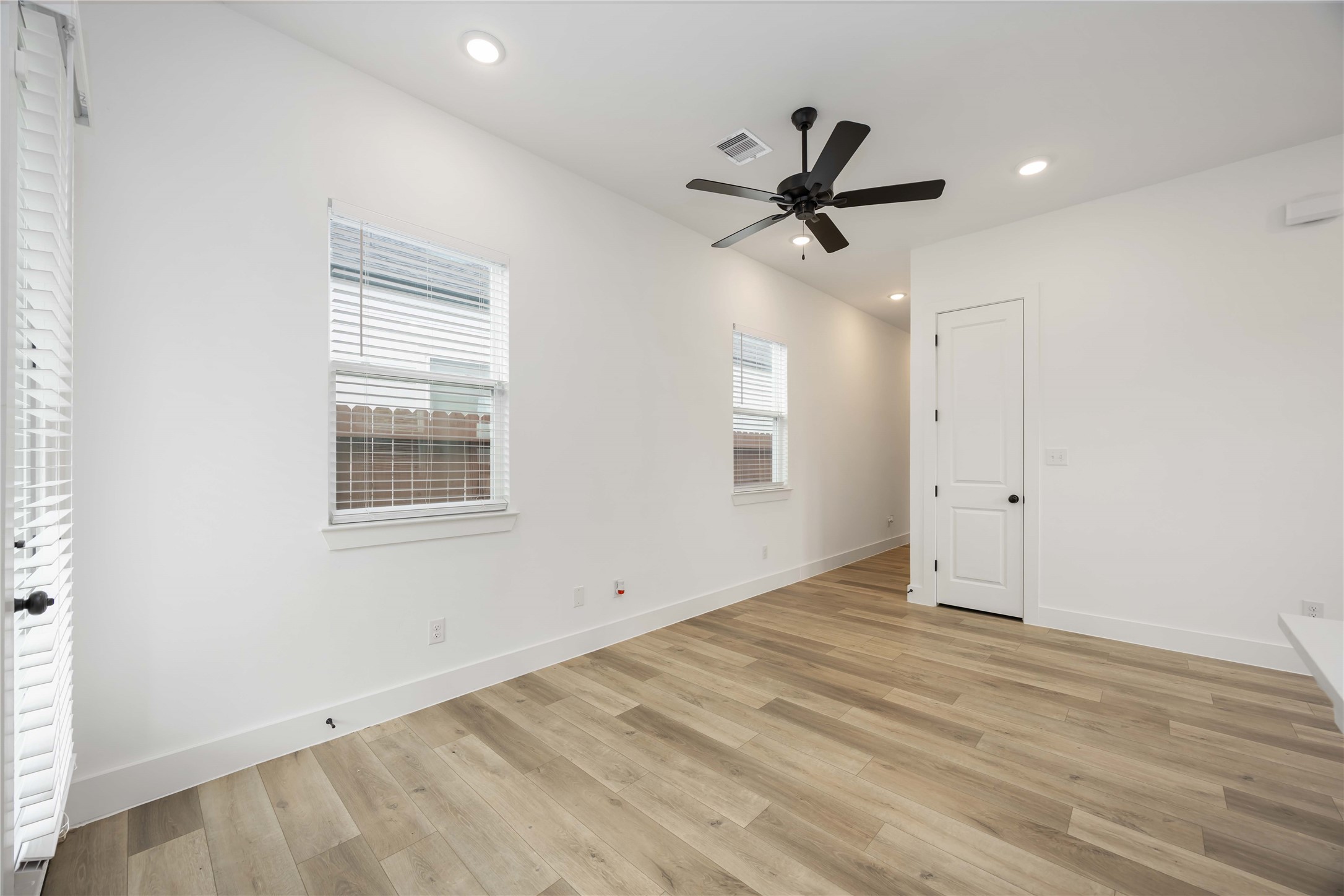 8508 Wileyvale Road, Unit B Houston, TX 77016 - Photo 6 of 23