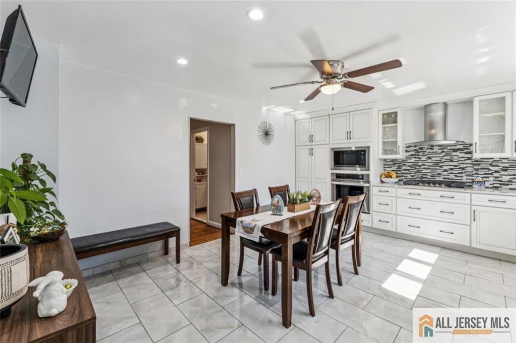 33 Safran Avenue Edison, NJ 08837 - Photo 13 of 31