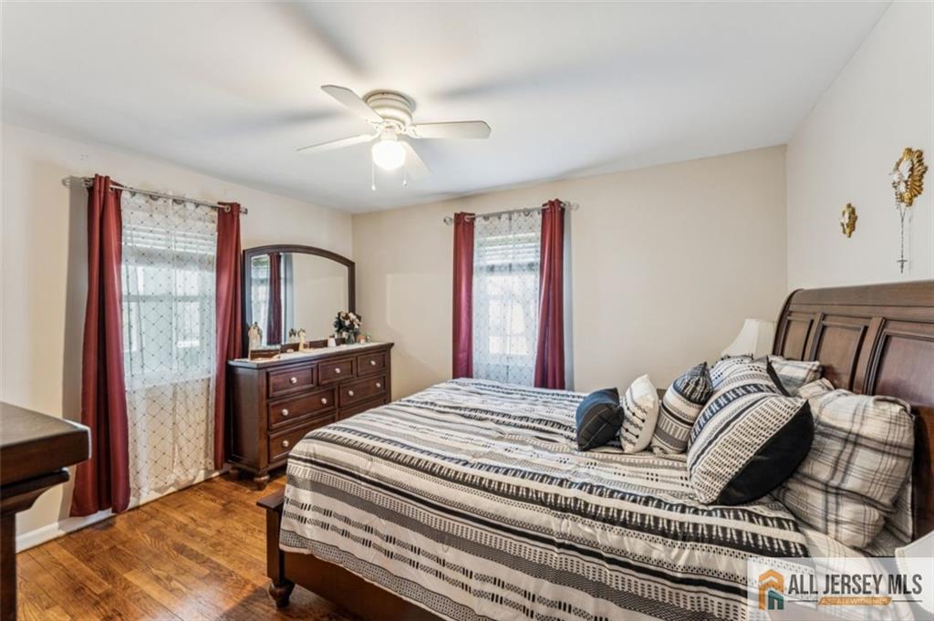33 Safran Avenue Edison, NJ 08837 - Photo 19 of 31