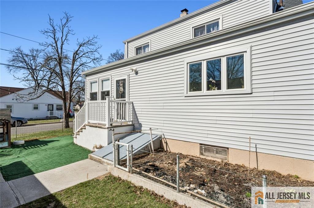 33 Safran Avenue Edison, NJ 08837 - Photo 27 of 31