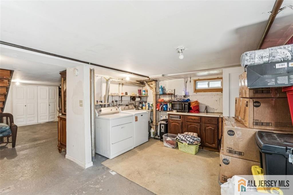 33 Safran Avenue Edison, NJ 08837 - Photo 30 of 31