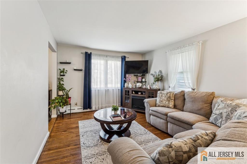33 Safran Avenue Edison, NJ 08837 - Photo 7 of 31