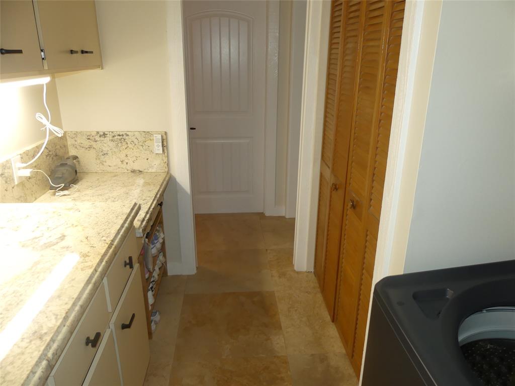 5221 Pine Tree Road Parkland, FL 33067 - Photo 42 of 71 Utility Room