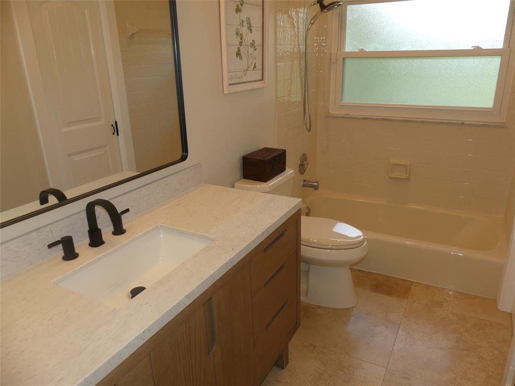 5221 Pine Tree Road Parkland, FL 33067 - Photo 45 of 71 Bathroom