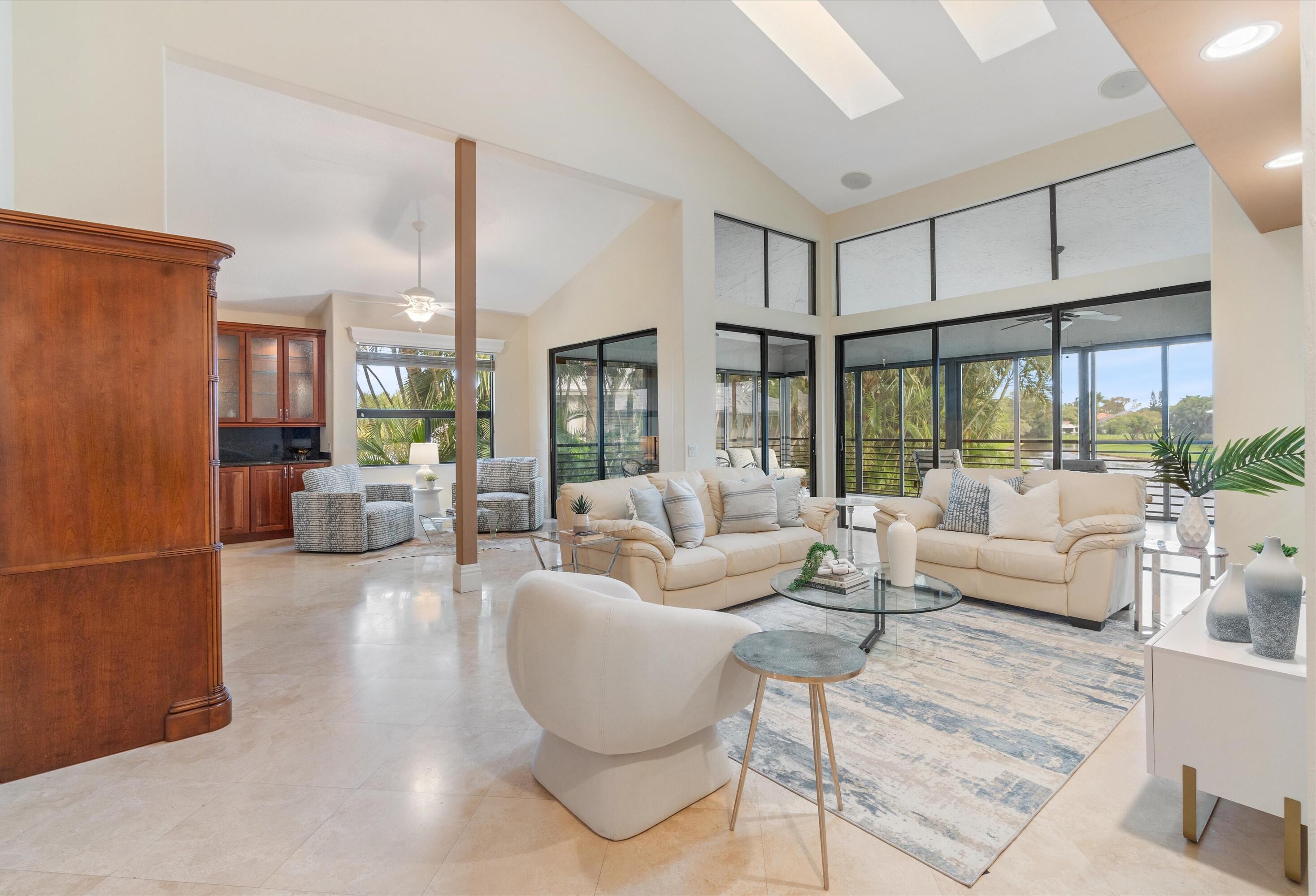 17564 Ashbourne Lane, Unit B Boca Raton, FL 33496 - Photo 10 of 28 Living Room