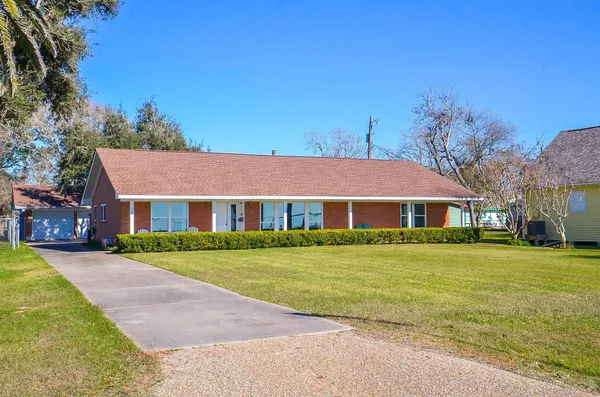 $495,000 | 124 South Bay Boulevard, Palacios, TX 77465