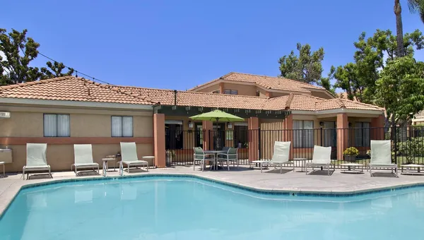 $1,170 | 200 South Linden Avenue, Unit 50, Rialto, CA 92376