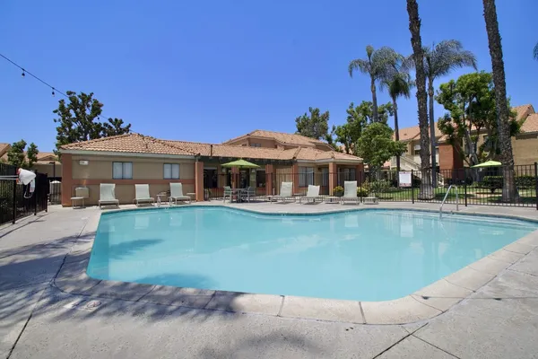 $1,170 | 200 South Linden Avenue, Unit 50, Rialto, CA 92376