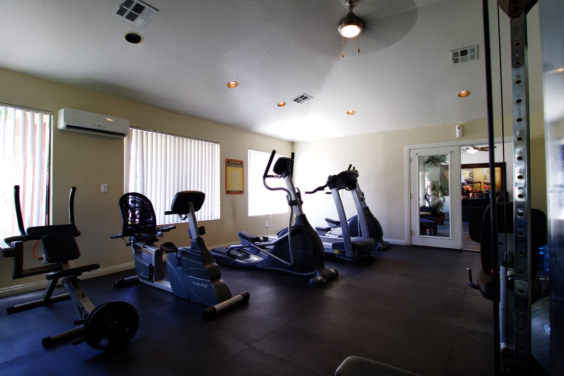 200 South Linden Avenue, Unit 50 Rialto, CA 92376 - Photo 5 of 15