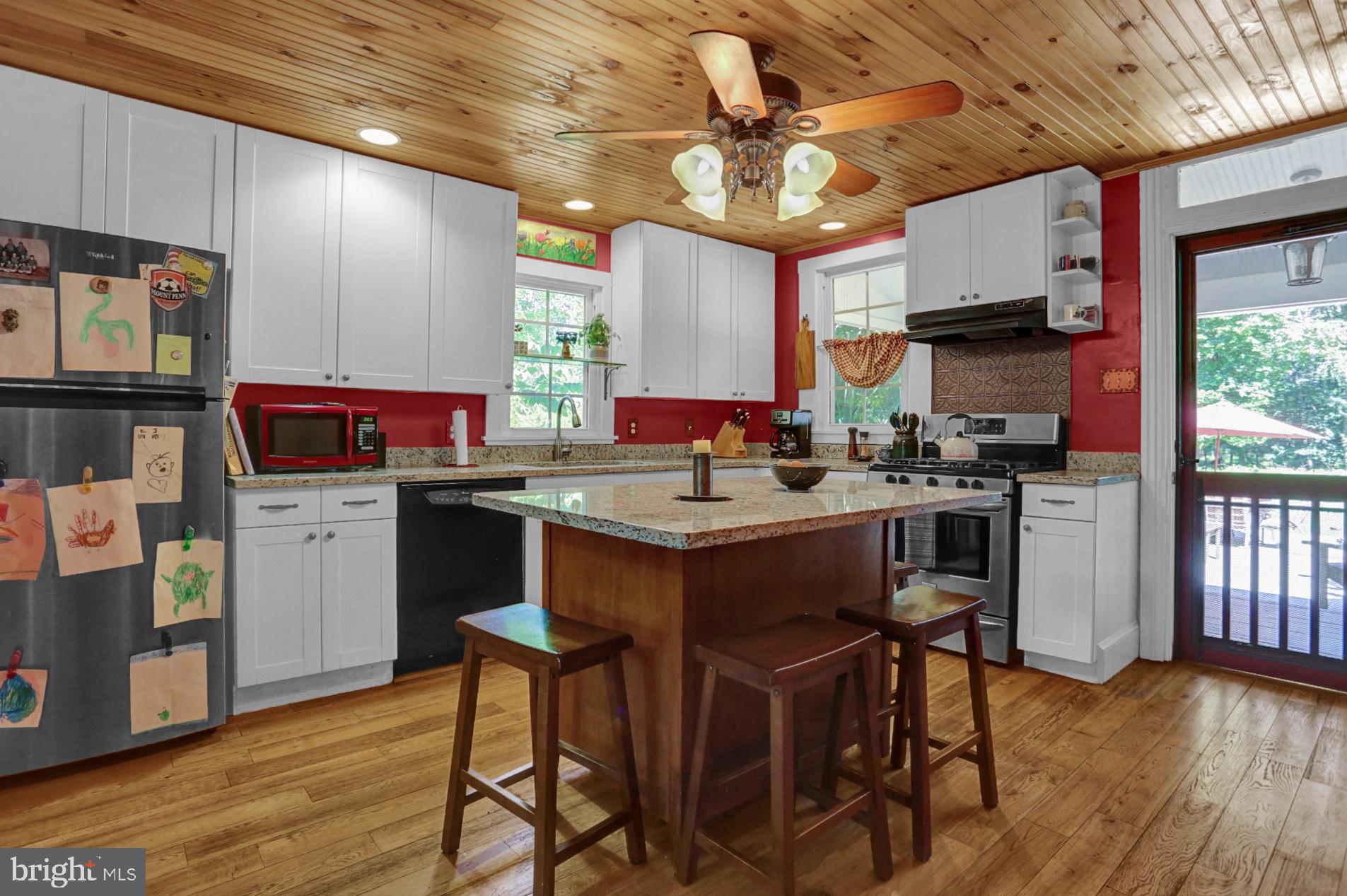 2695 Hill Road Reading, PA 19606 - Photo 31 of 61