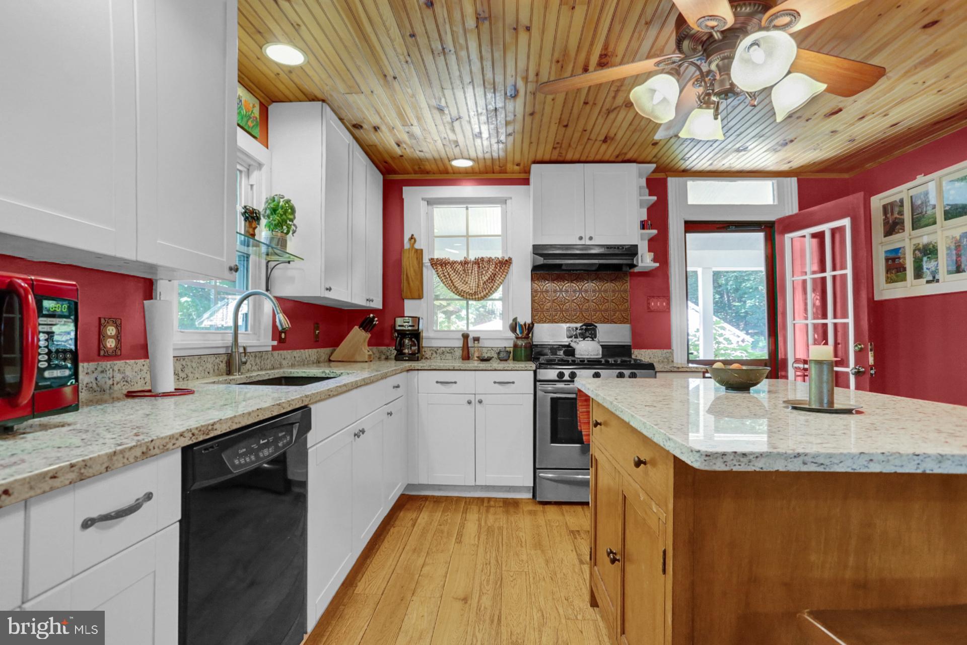2695 Hill Road Reading, PA 19606 - Photo 32 of 61