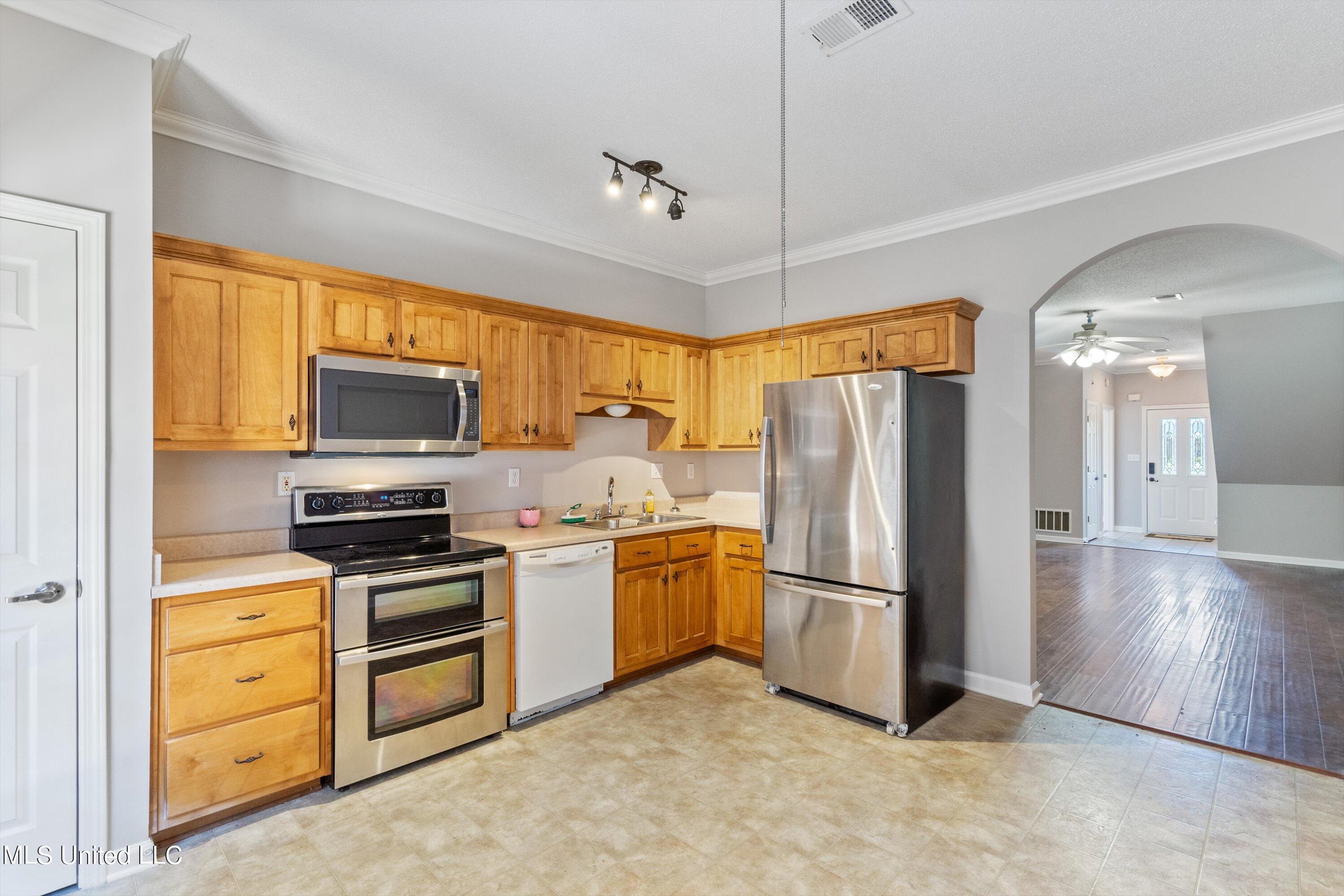 925 Cardinal Lane Hernando, MS 38632 - Photo 5 of 27 05-DSC1727