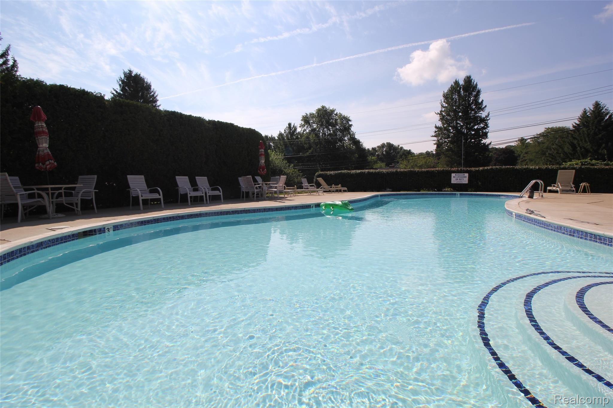 2965 Meadowbrook Drive Rochester, MI 48309 - Photo 30 of 32 IMG_8674.jpg