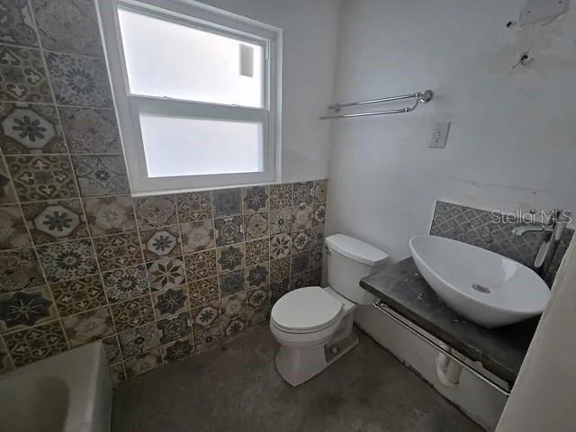 $990,000 | 3615 Higel Avenue, Sarasota, FL 34242