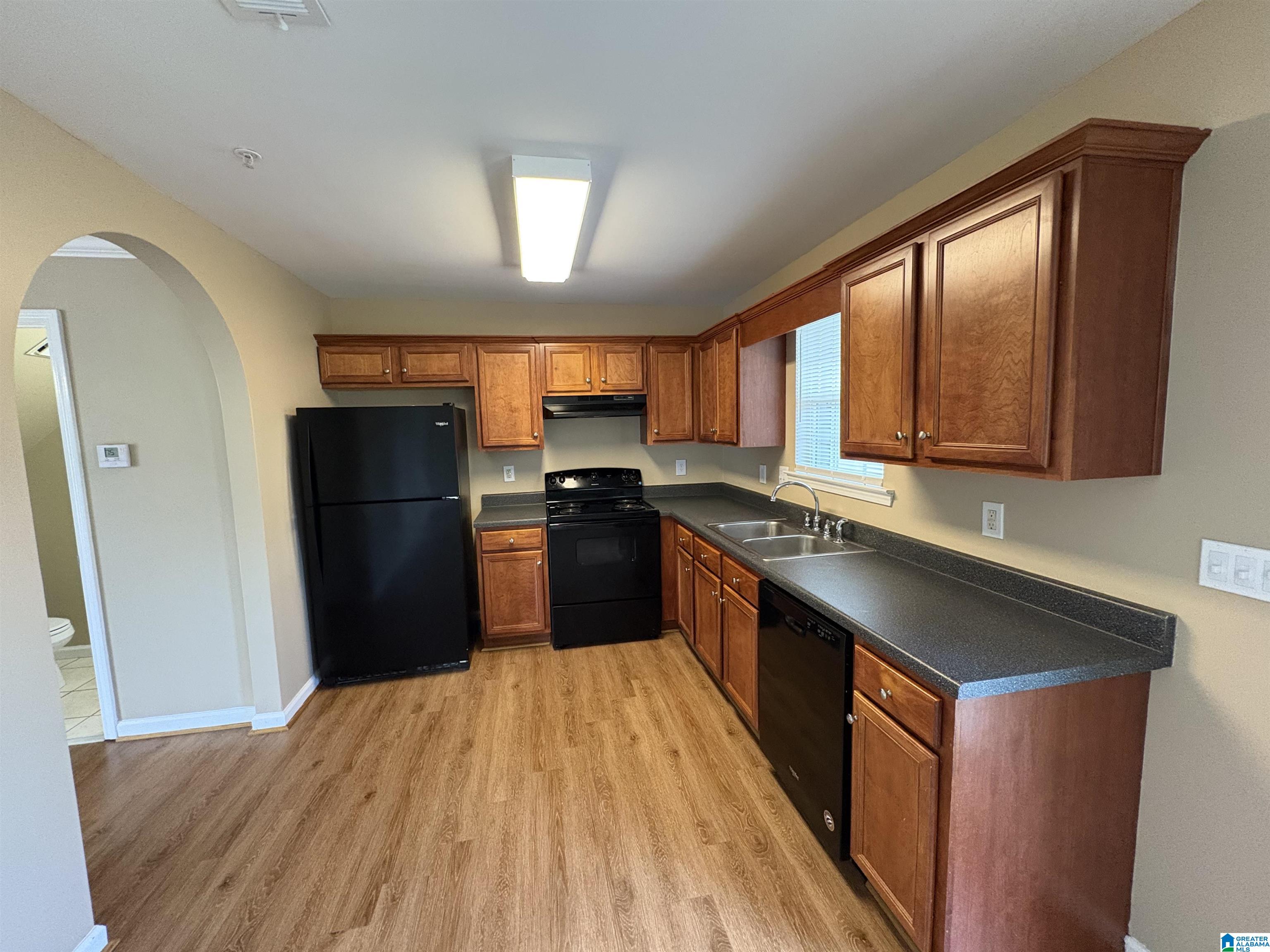1114 Thompson Road Alabaster, AL 35007 - Photo 8 of 34