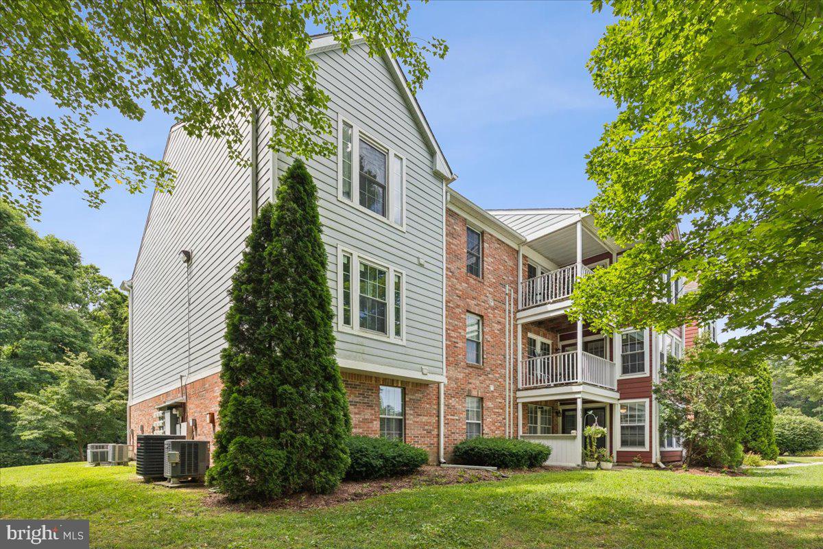 625 Deering Road, Unit 2A Pasadena, MD 21122 - Photo 26 of 32 Side view of condo