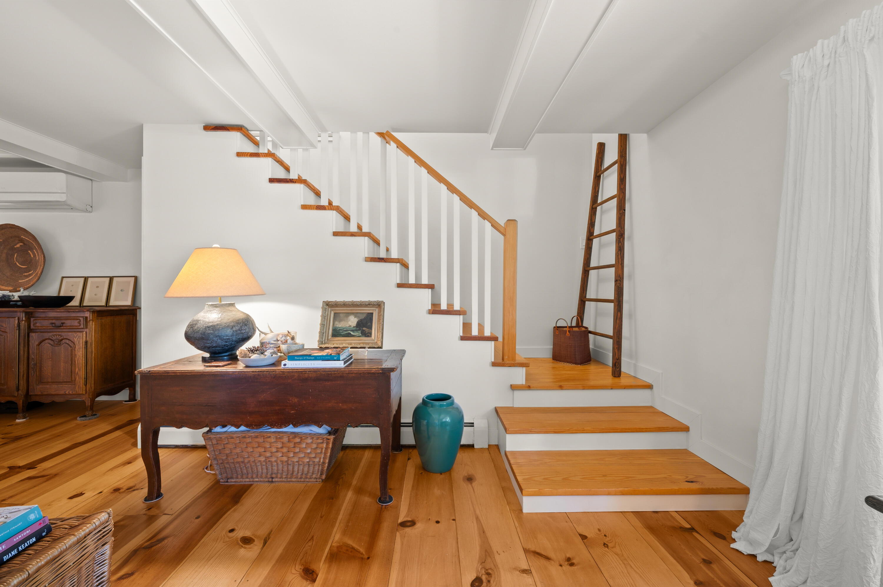 347 Ridgeway Street St. Joseph, MI 49085 - Photo 12 of 44 staircase