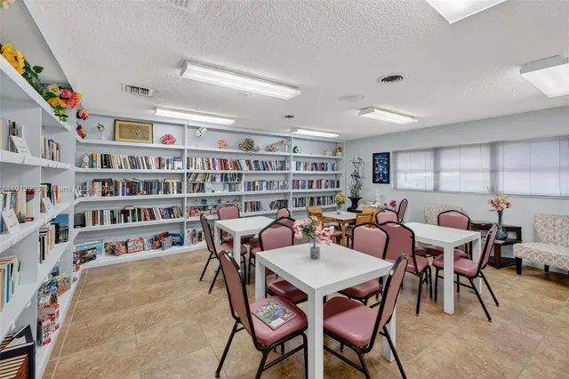 $112,500 | 7817 Golf Cir Drive, Unit 305, Margate, FL 33063