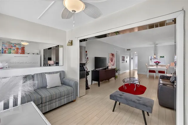 $112,500 | 7817 Golf Cir Drive, Unit 305, Margate, FL 33063