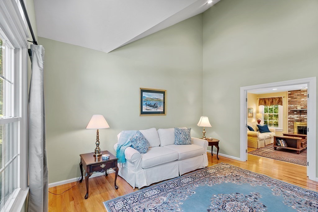 14 Woodcrest Road Westborough, MA 01581 - Photo 12 of 36 Gallery Image 12